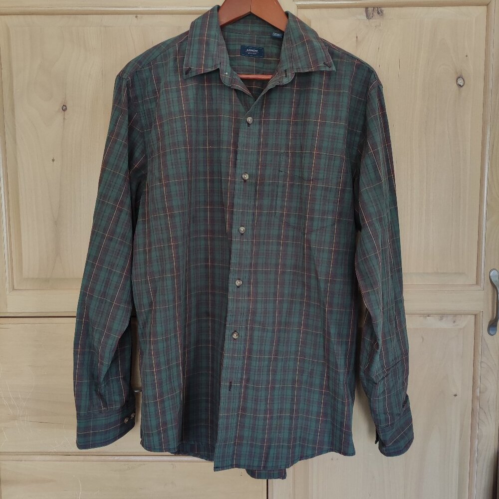 Men’s Plaid Button-Down Shirt – Washed Look size M